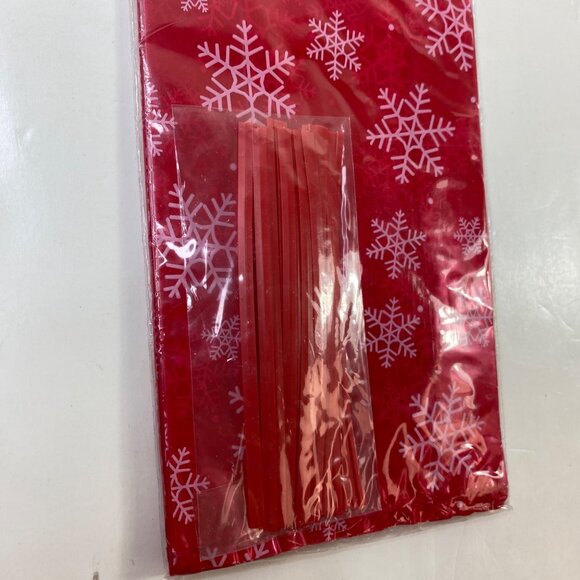 Wilton Holiday Red Snowflake Party 20 Bags & 20 Ties Cookies Candy - Picture 4 of 5